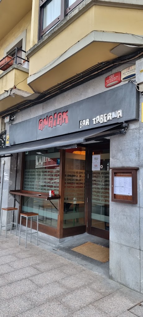 Anaiak taberna