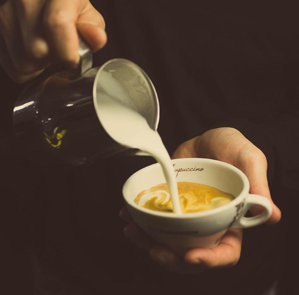 ZENIAL MOLINA coffee experience — Comida y bebida
