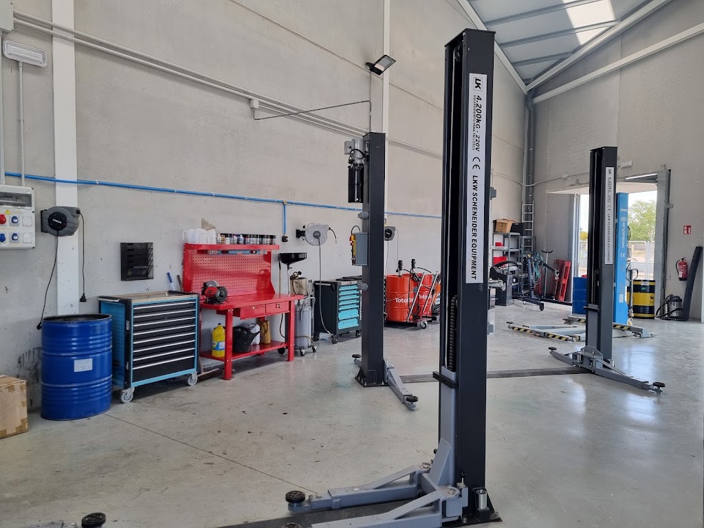 Car Service Center Wurtz Torrevieja — Interior