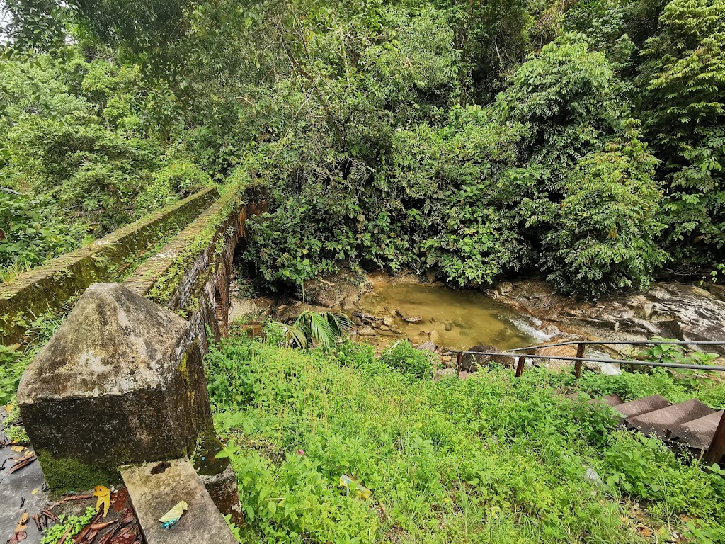 Kaki Bukit Larut Waterfall