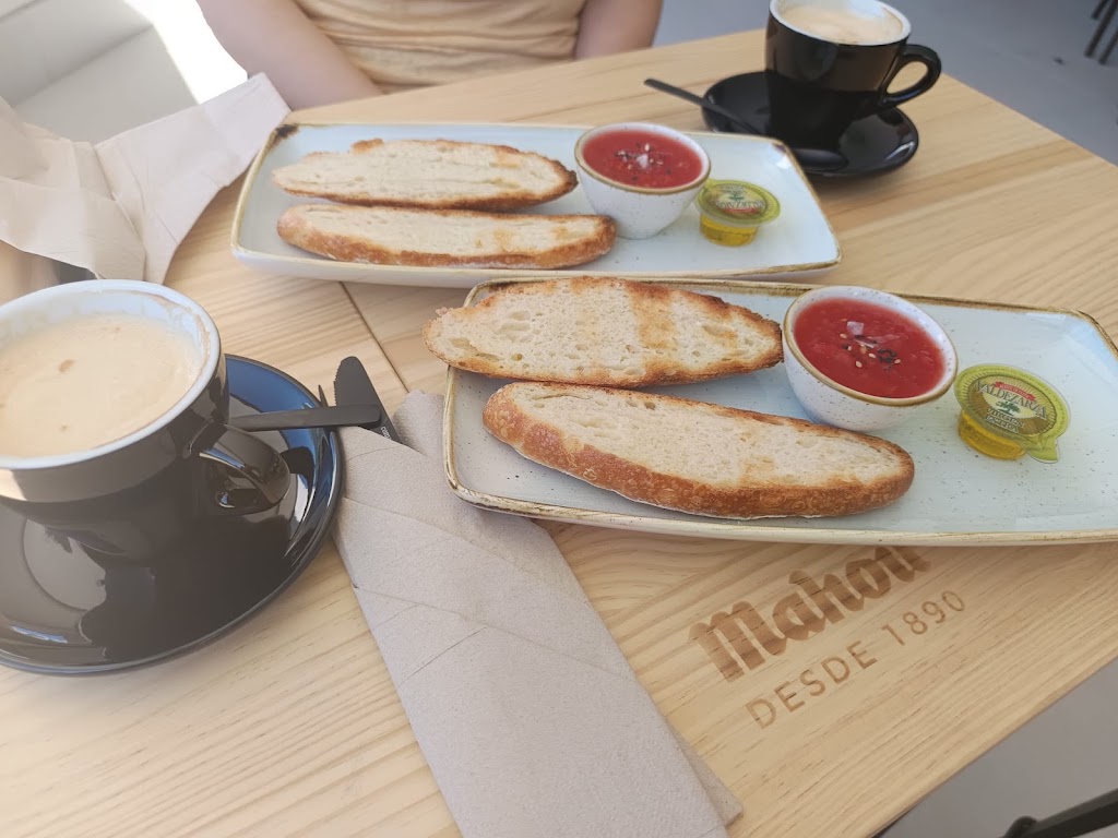 One life — Cafe