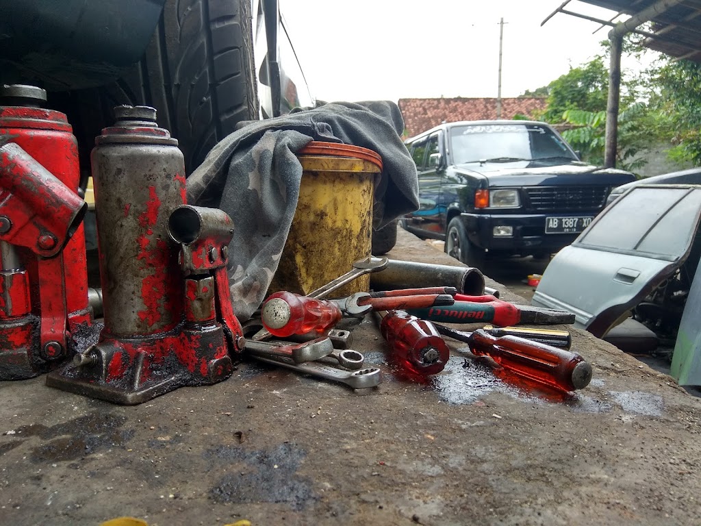 Bengkel mobil candra motor