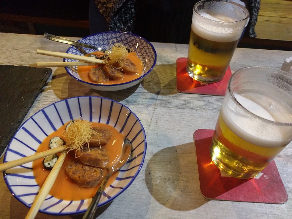Bar Alta Fidelidad — Comida y bebida