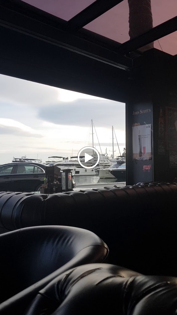 Cerveceria John Scott's — Videos