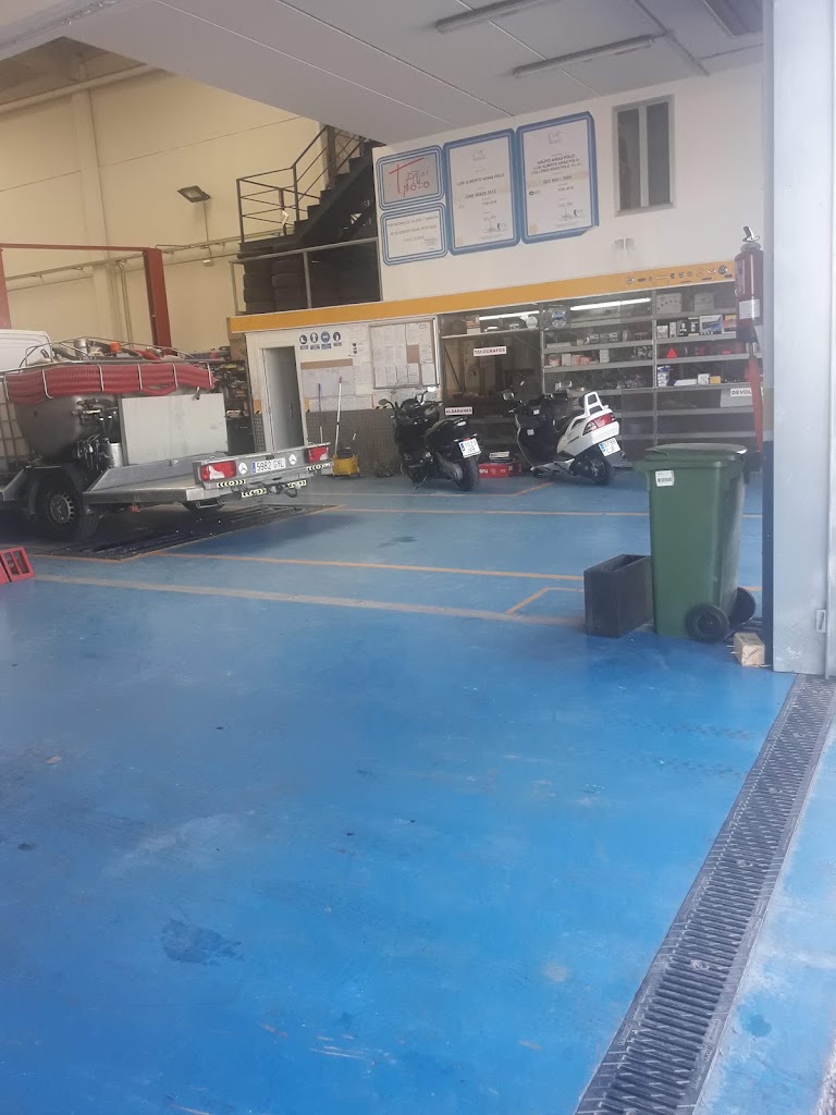 Talleres Arias Polo: tacografos digitales — Interior