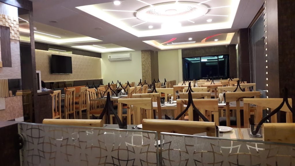 Naram Garam Pure Veg Restaurant Banquet