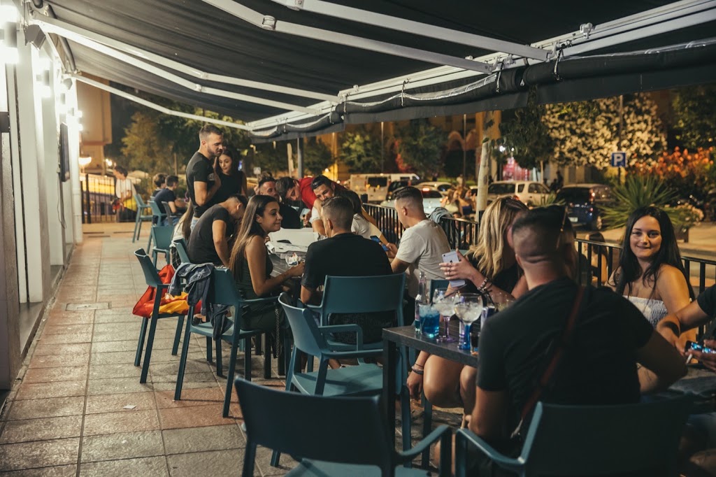 Sansa Lounge Bar — Ambiente