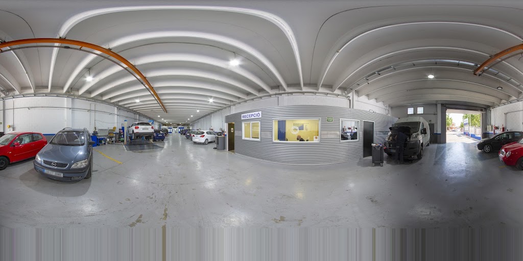 Car Condal Terrassa - Taller Chapa y Pintura — Street View y 360deg