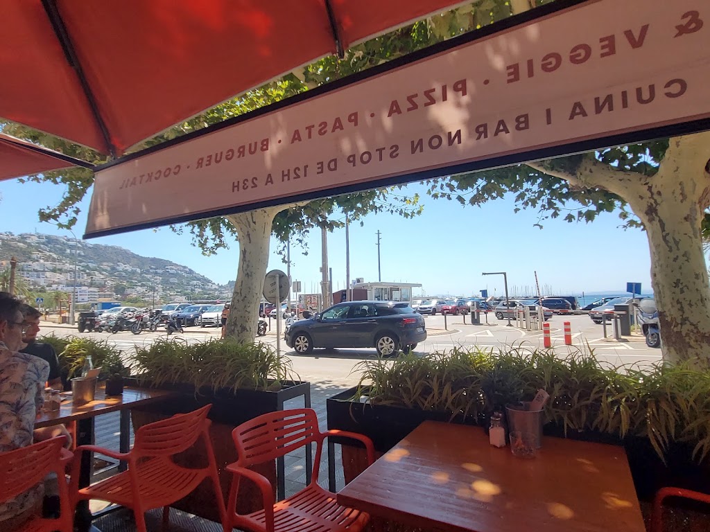 BUFFALA PIZZA ROSES — Ambiente