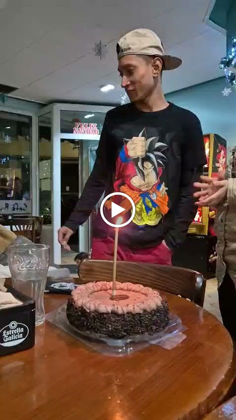 Cafe Bar Arenal — Videos