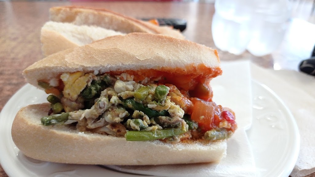 Cafeteria Santa Gemma — Comida y bebida