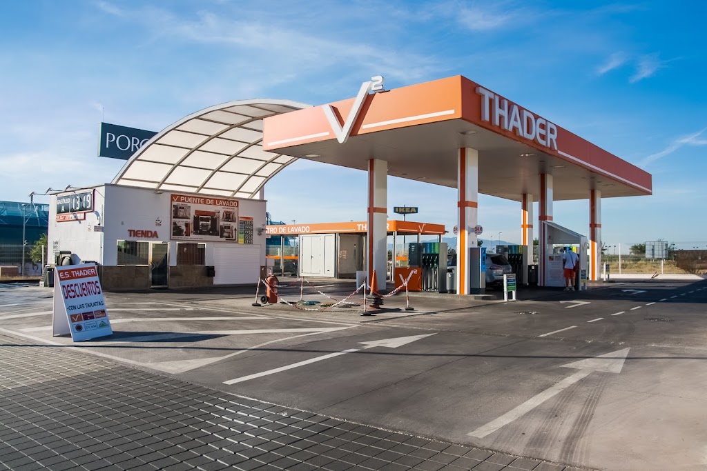Estacion de Servicio Thader — Surtidor de combustible