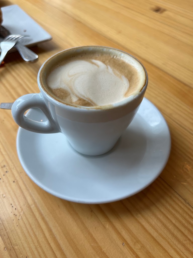 Cafe-Bar "Circular" — Capuchino