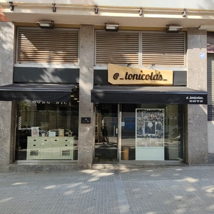 @_tonicolas_ — Exterior