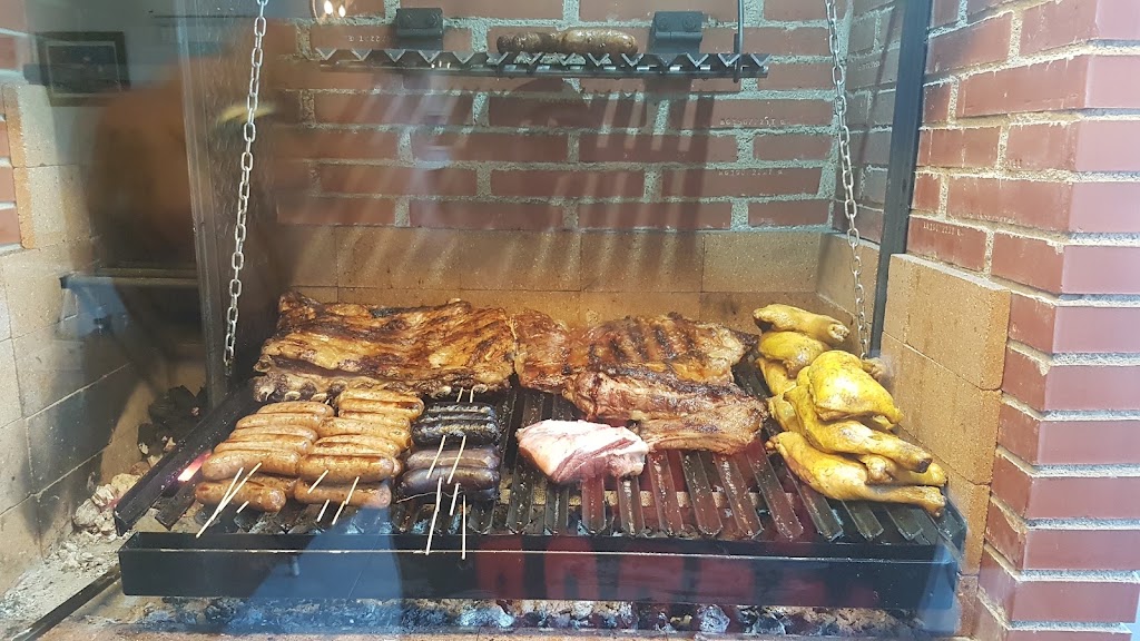 El Bayo Argentino — Comida y bebida