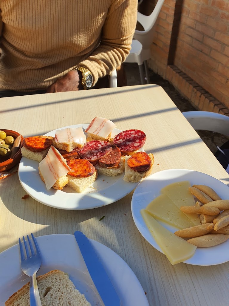 Tasca La Liebre — Comida y bebida