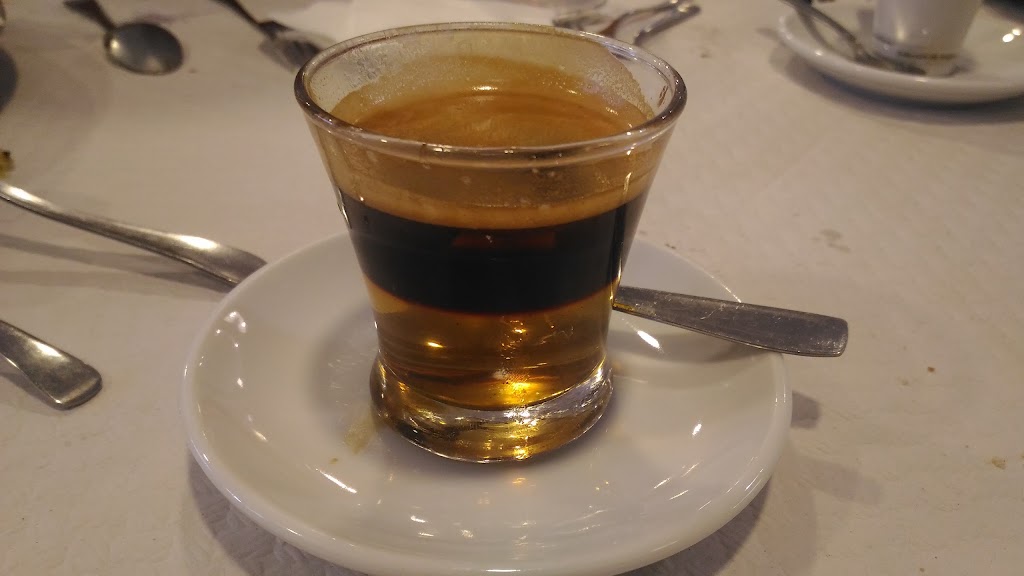 Restaurant Montesinos — Comida y bebida