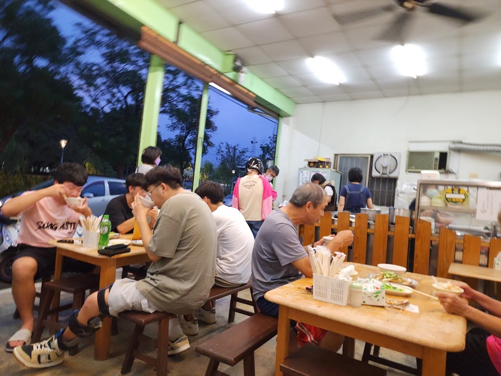 廟口雞肉飯（公園店） 的照片