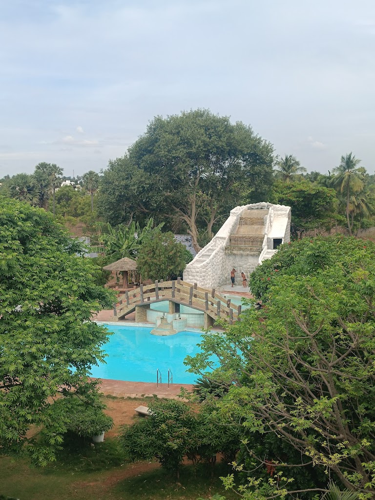 Hotel Corniche Park