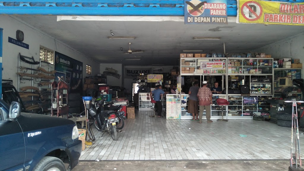Bengkel dan Variasi Chandra Motor