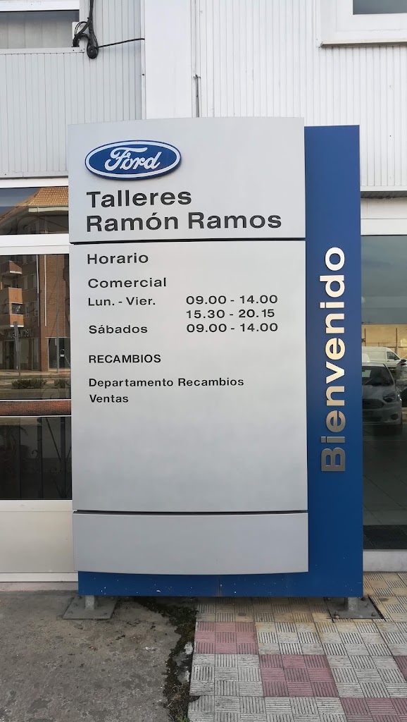 Concesionario Oficial Ford | Talleres Ramon Ramos — Interior