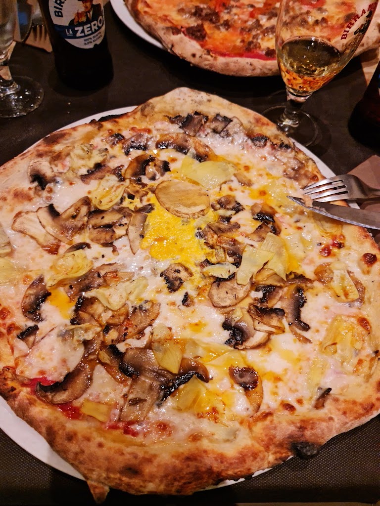 Restaurant Pizzeria Miranapoli — Pizza