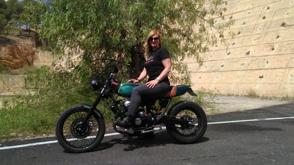 LIFESTYLE CHOPPERS (Especialista en Harley Davidson) — Motocicleta
