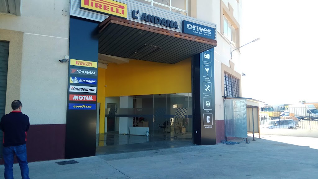 CAR SERVICE L' ANDANA - DRIVER CENTER — Exterior