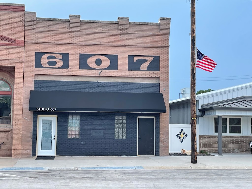  Studio 607