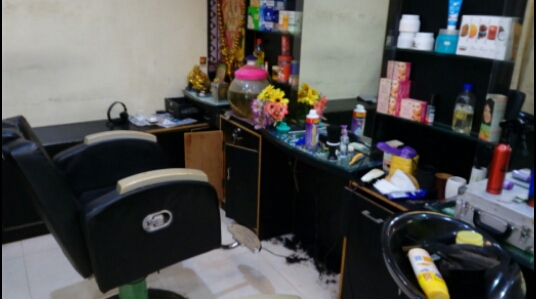 M R S Saloon Beauty Parlour