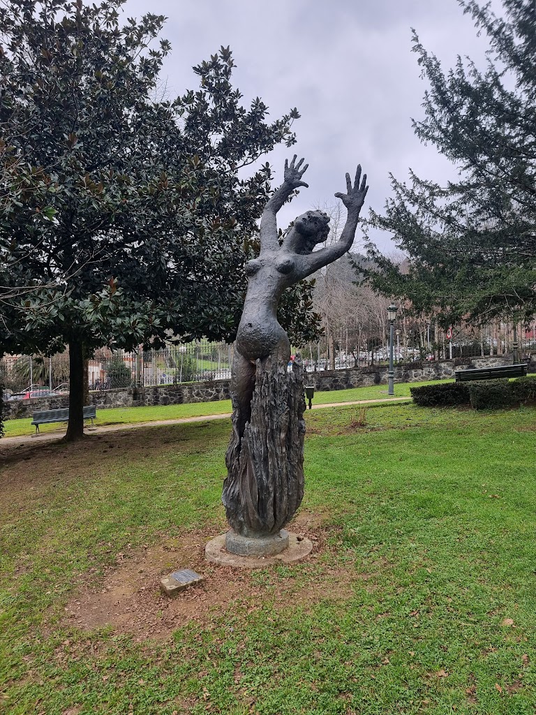 Monument Aux Martyrs D'Oradour