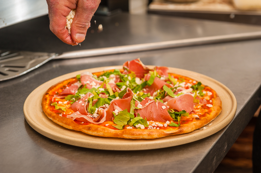 Pizza4U - La Vila — Comida y bebida