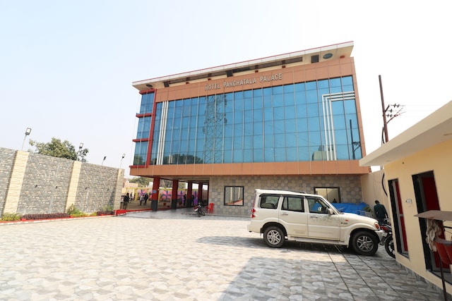 Oyo Hotel Panchatala Palace