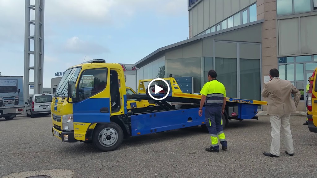 VIP Galicia Mercedes-Benz y Fuso | Vigo y Pontevedra - Grupo Angal — Videos