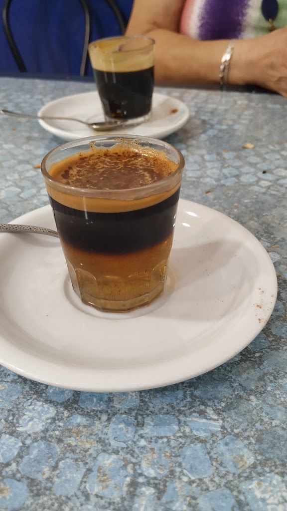 Bocateria Cafeteria Los Faroles — Cafe