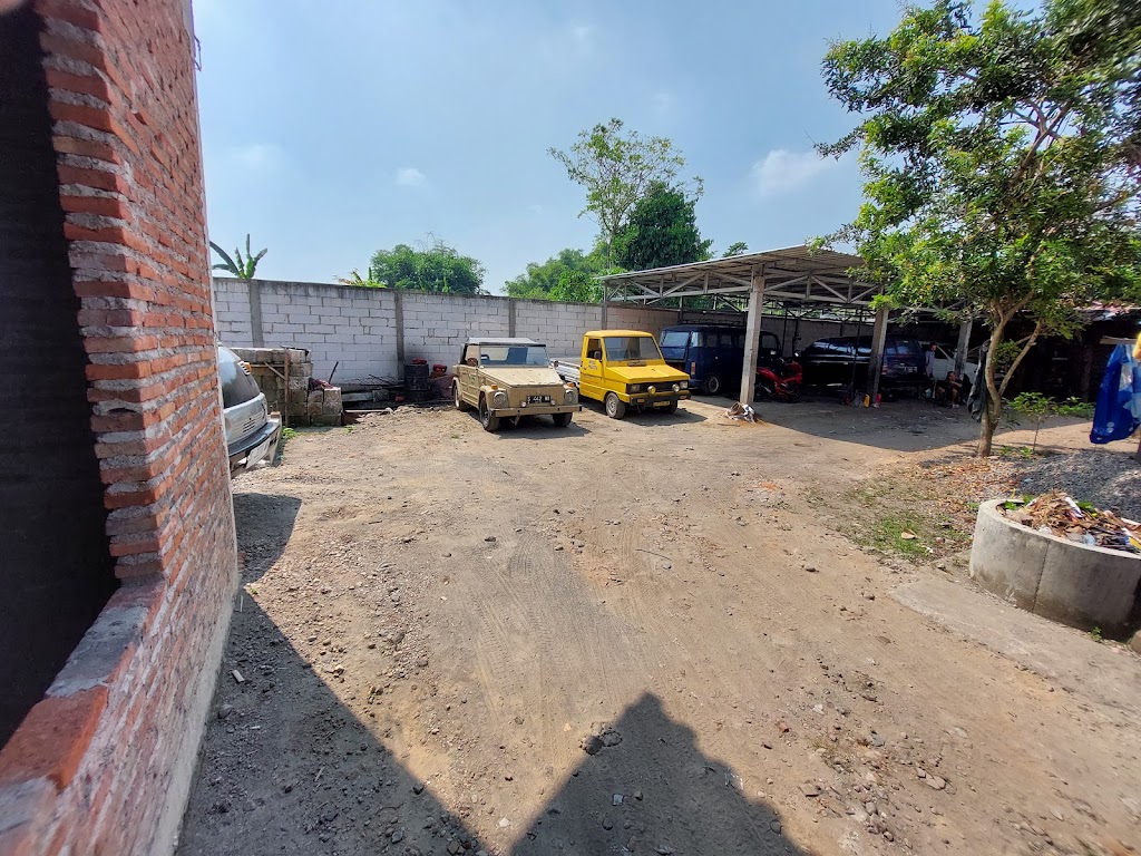 Bengkel mobil dua putra
