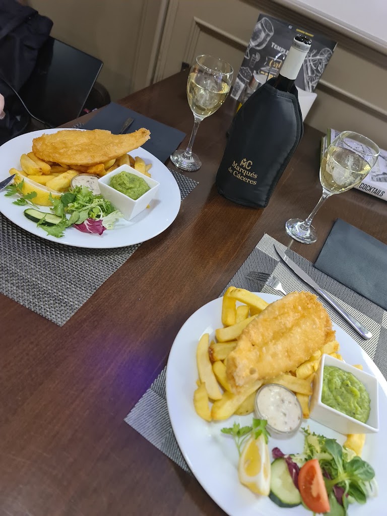 Temple Bar Vilanova — Comida y bebida