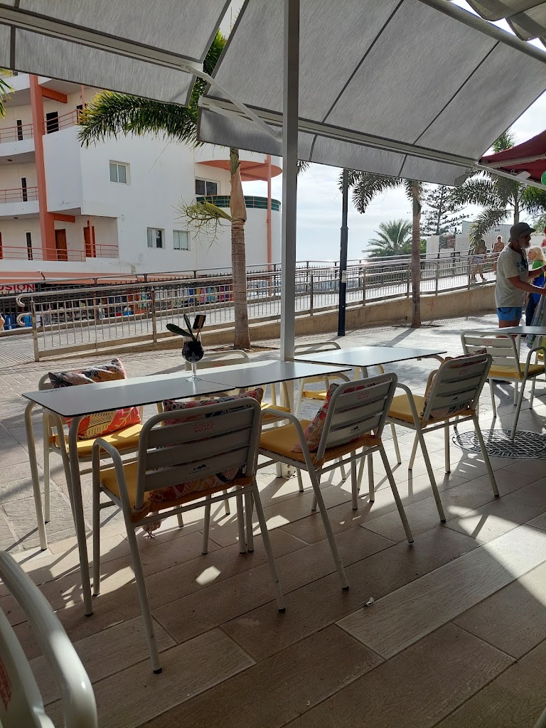 Oops Bubble Waffle cafe