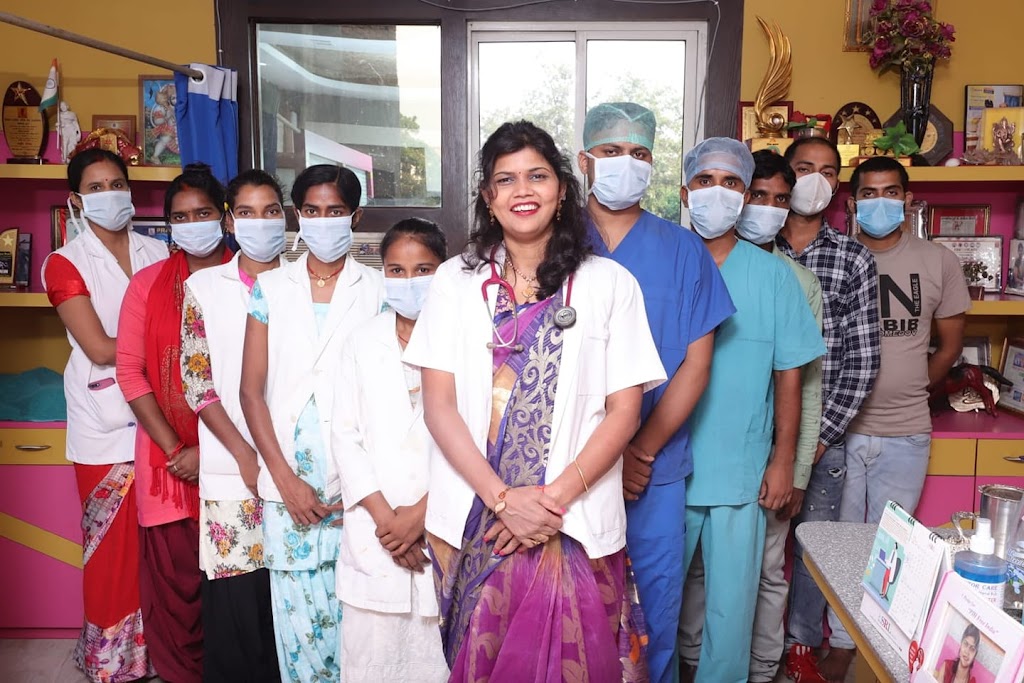 Amc Hospital Siwan Dr Sangita Chaudhary Gynaecologist Ophthalmologist Dr Sharad Chaudhary Eye Specialist
