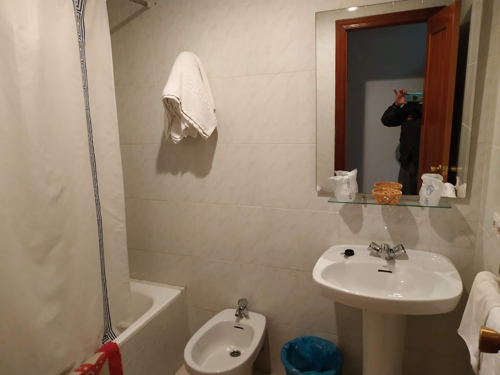 E.S. Alfar Entre Terminos S.L. — Interior