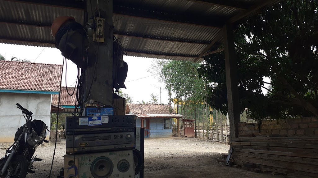 Bengkel Mobil Rizky " FANTASTIC REPAIR"