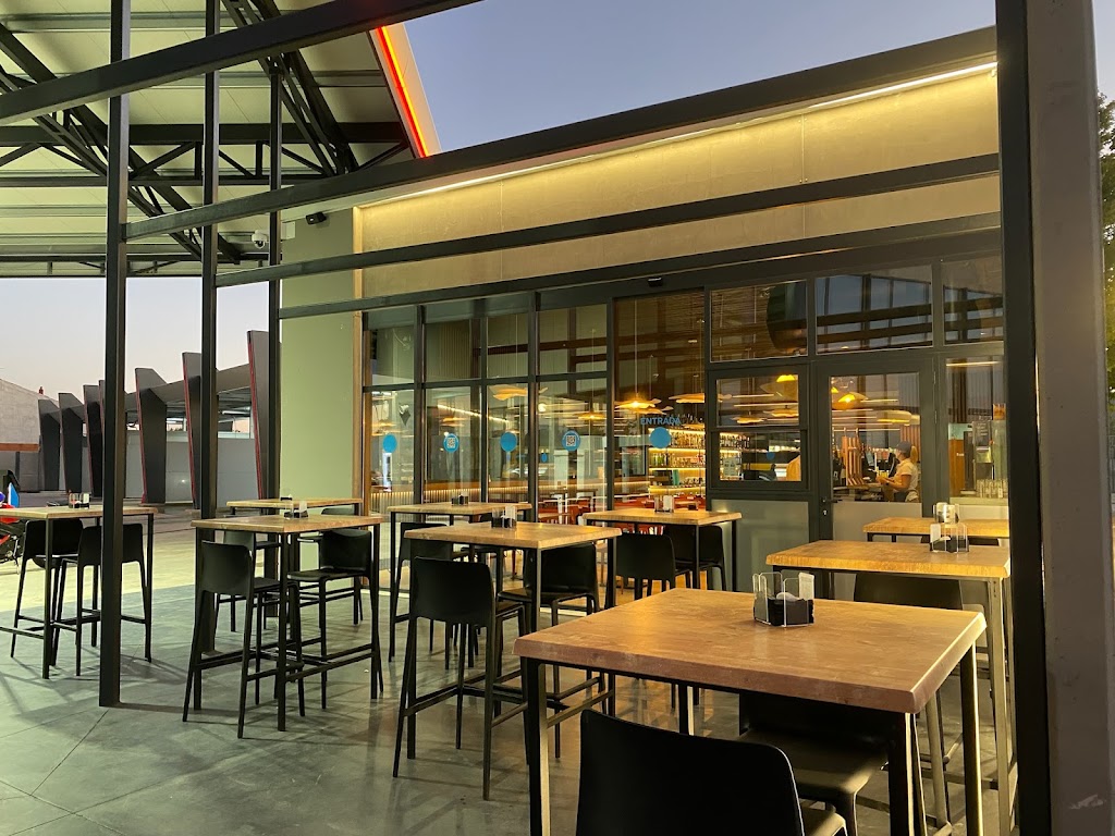 Brisa Coffee & Car - Bar Restaurante — Ambiente