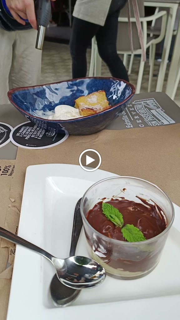 D'Burgui - Vinoteca — Comida y bebida