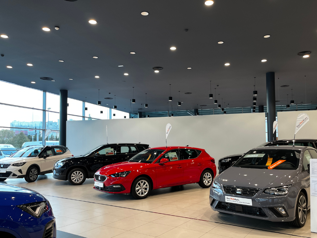 Automoviles Galindo — Interior