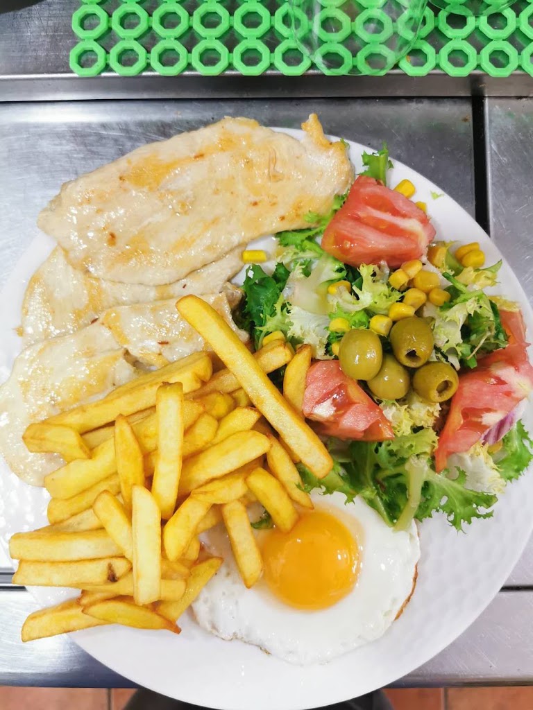 Bar Gran Via — Comida y bebida