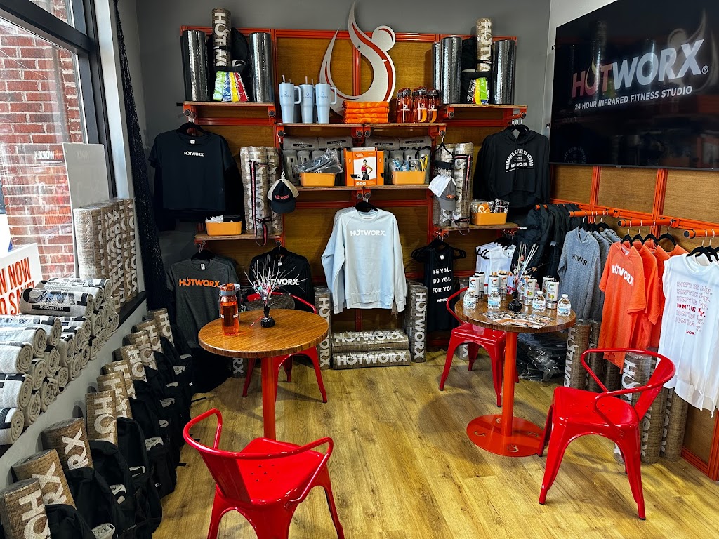  HOTWORX - Doylestown, PA - Mercer Square