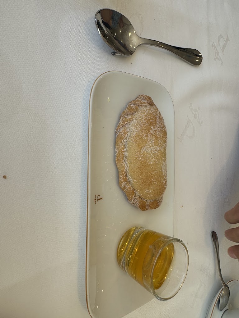 Restaurante Parador de Benicarlo — Comida y bebida