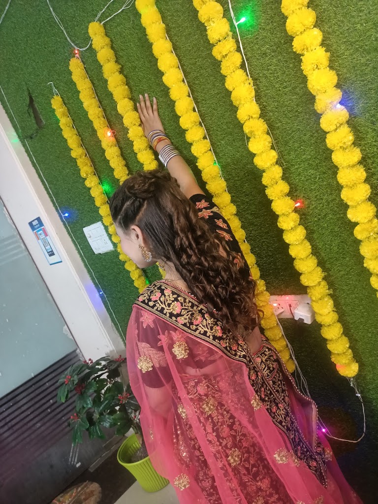 The Unique Beauty Salon And Academy