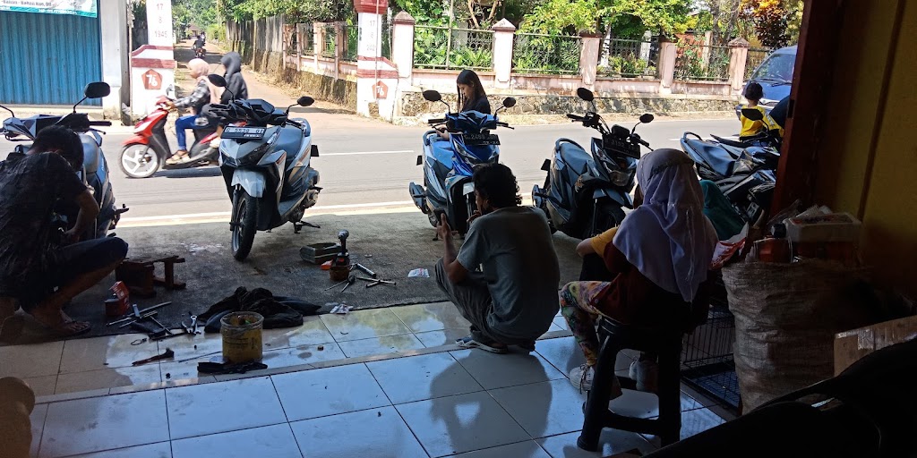 BENGKEL NAGOYA JAYA MOTOR