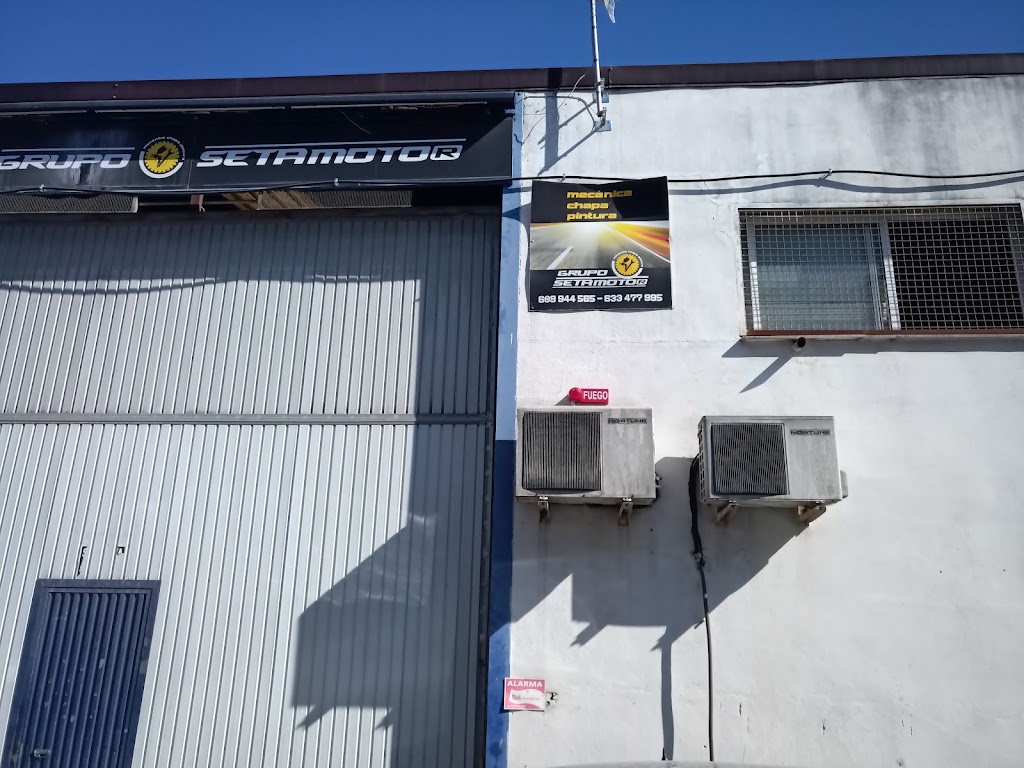 Grupo setamotor ,calle Brancal del roncador — Exterior